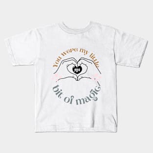 bit of magic Kids T-Shirt